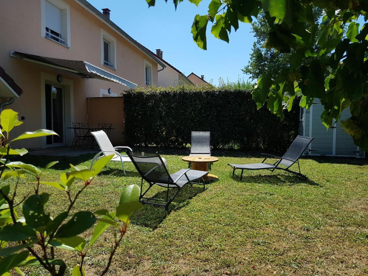 Appartement T3 A Belley Au Calme Avec Jardin Privatif ภายนอก รูปภาพ